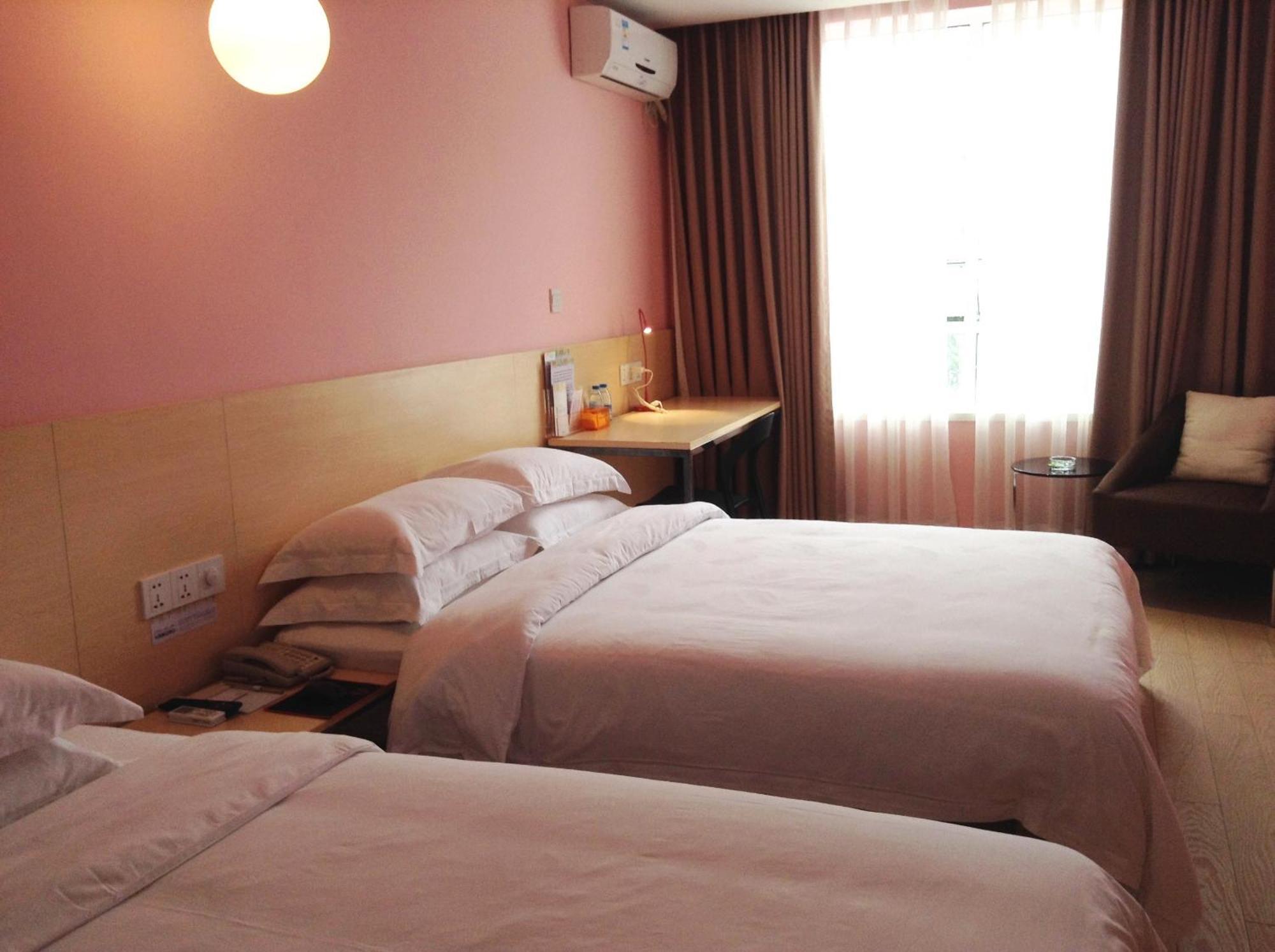 Colour Inn - She Kou Branch شينزين الغرفة الصورة